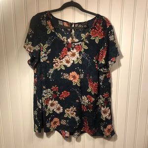 Torrid floral short sleeve blouse